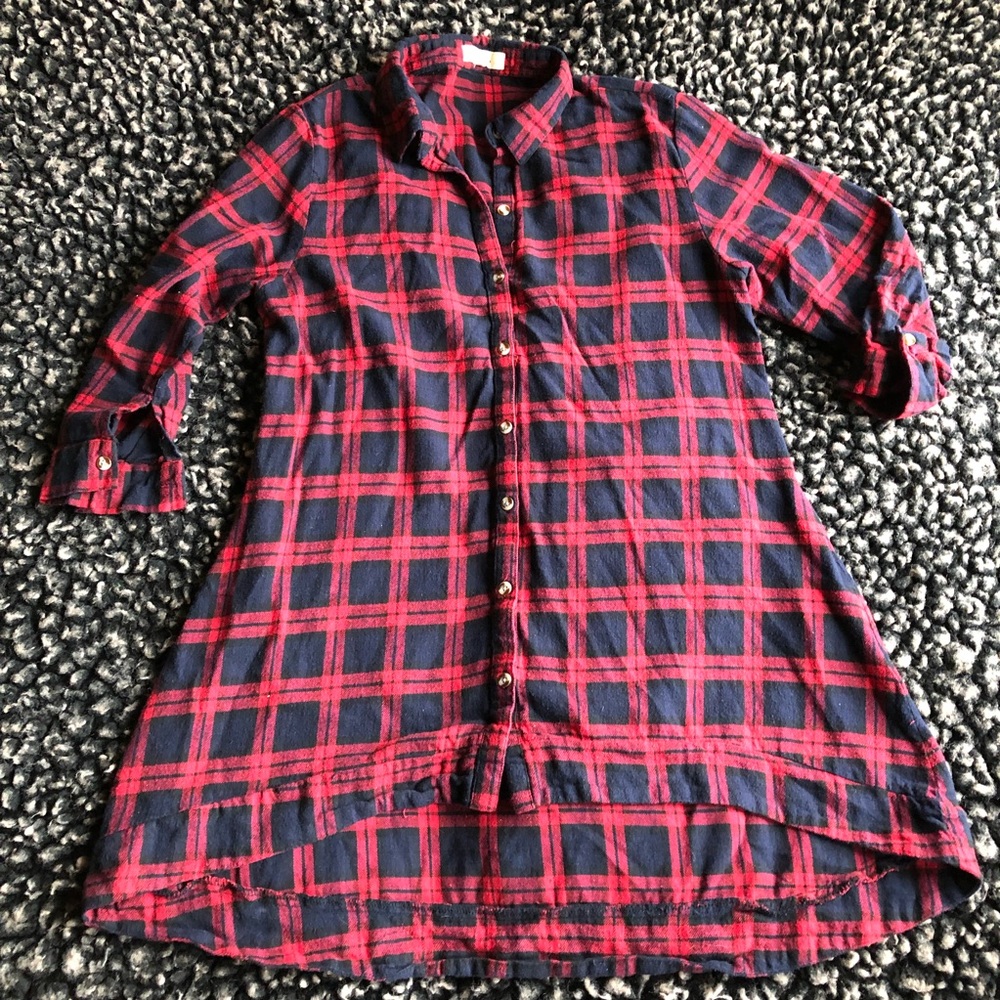 Love Notes buffalo plaid high low tunic button up